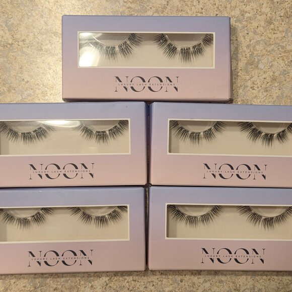 Noon Lash DUSK Silk Lashes, Wispy Volume 12mm NIB set of 5 - Picture 3 of 3